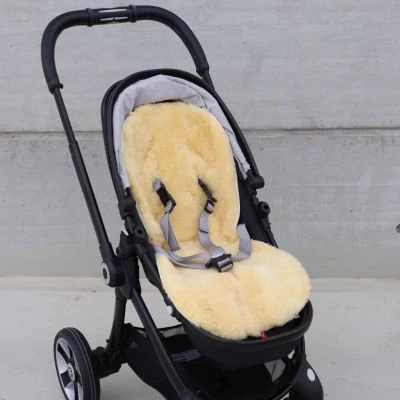 Kaiser Assise En Peau D'agneau Pour Poussette Et Siège Auto Patchwork Nature 2 Kaiser Assise En Peau D'agneau Pour Poussette Et Siège Auto Patchwork Nature – Image 2