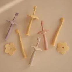 Mushie Brosse à Dent D'apprentissage Fleur Daffodil -Djeco Magasin brosse a dent d apprentissage fleur daffodil 4