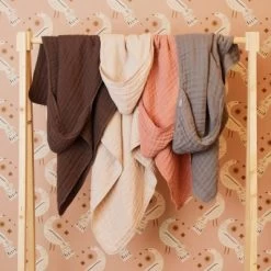 Jollein Cape De Bain En Coton Froissé Nougat (75 X 75 Cm) -Djeco Magasin cape de bain en coton froisse nougat 75 x 75 cm 7