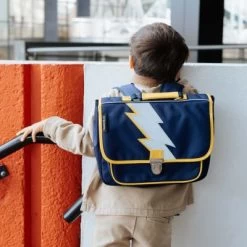 Cartable A4 Maternelle Eclair Marine 10 Cartable A4 Maternelle Eclair Marine -Djeco Magasin cartable a4 maternelle eclair marine 3