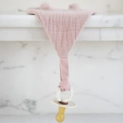 Trixie Doudou Attache Sucette Bliss Rose -Djeco Magasin doudou attache sucette bliss rose 3