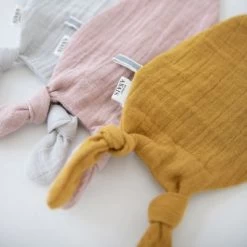 Trixie Doudou Attache Sucette Bliss Rose -Djeco Magasin doudou attache sucette bliss rose 5