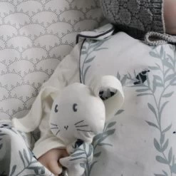 Doudou Lapin Edgar Monceau -Djeco Magasin doudou lapin edgar monceau 4