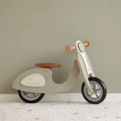 Little Dutch Draisienne Scooter En Bois Olive 17 Little Dutch Draisienne Scooter En Bois Olive -Djeco Magasin draisienne scooter en bois olive 9