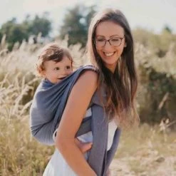 Echarpe De Portage Tissée En Coton Bio Bleu Cobalt (4,60 M) 9 Echarpe De Portage Tissée En Coton Bio Bleu Cobalt (4,60 M) -Djeco Magasin echarpe de portage tissee en coton bio bleu cobalt 4 60 m 4