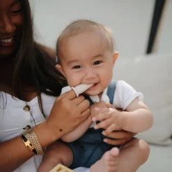 Mushie Lot De 2 Brosses à Dent à Doigt Shifting Sand/Clay 13 Mushie Lot De 2 Brosses à Dent à Doigt Shifting Sand/Clay -Djeco Magasin lot de 2 brosses a dent a doigt shifting sand clay 5