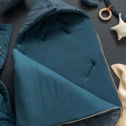 Nid D'ange Passe Sangle En Coton Bio Gold Bubble Night Blue (90 Cm) -Djeco Magasin nid d ange passe sangle en coton bio gold bubble night blue 90 cm 4