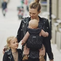 BabyBjörn Porte-bébé Move Mesh 3D Léopard -Djeco Magasin porte bebe move mesh 3d leopard 4