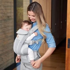 Ergobaby Porte Bébé Omni Breeze Gris Perle -Djeco Magasin porte bebe omni breeze gris perle 3