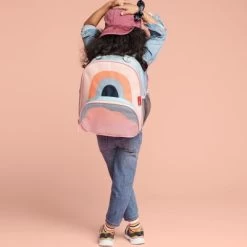 Skip Hop Sac à Dos Bébé Spark Style Arc-en-ciel -Djeco Magasin sac a dos bebe spark style arc en ciel 4