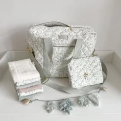 Cam Cam Copenhagen Sac à Langer à Anses Green Leaves 6 Cam Cam Copenhagen Sac à Langer à Anses Green Leaves -Djeco Magasin sac a langer a anses green leaves 3